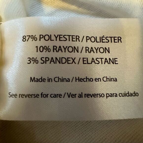 T-shirts V-neck short sleeve - Peace and Pearls, Justify - women’s size XL - Picture 13 of 16